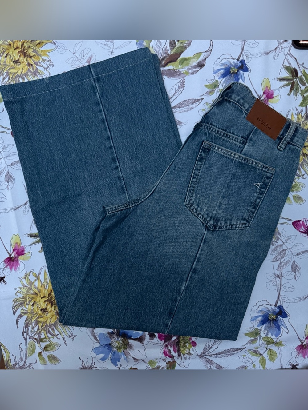 Hidden Jeans